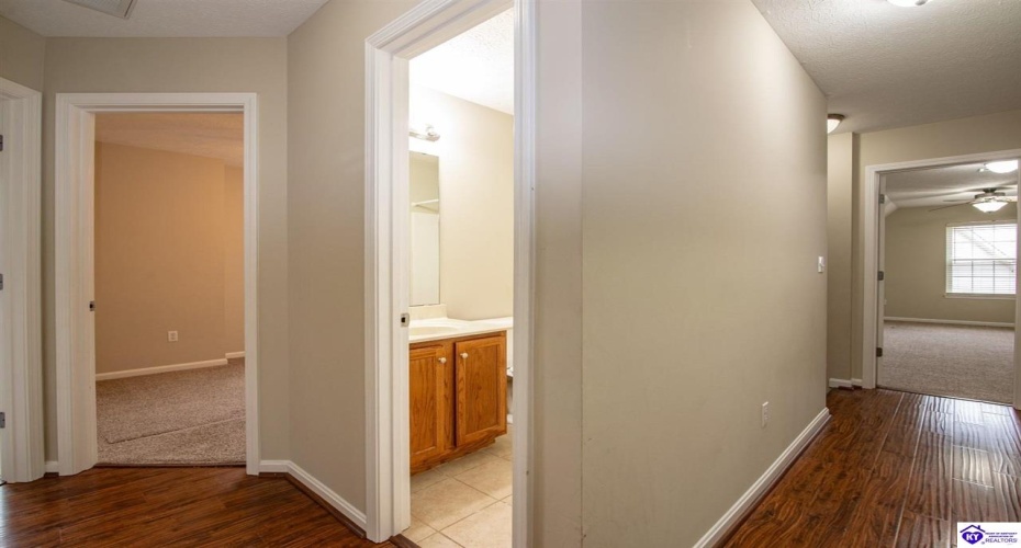 Slippery Rock Court, Vine Grove, Kentucky 40175, ,4 BathroomsBathrooms,For Sale,Slippery Rock Court,HK24004236