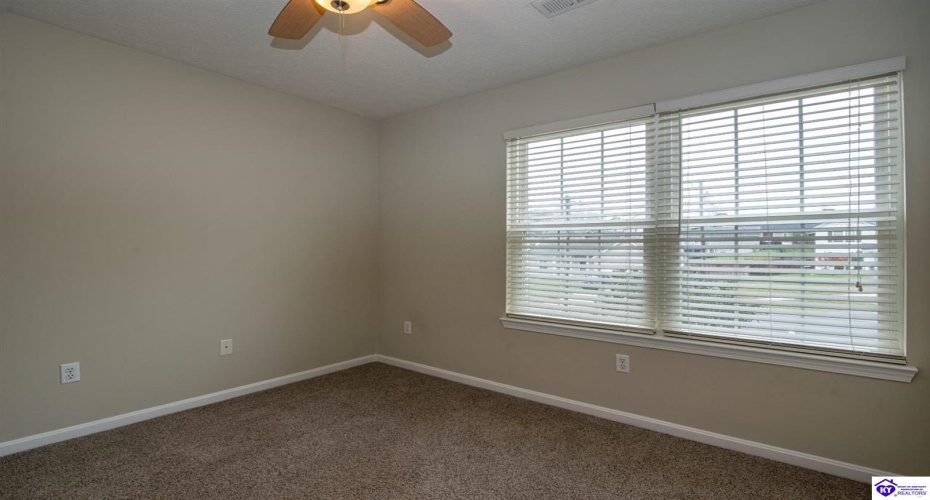 Slippery Rock Court, Vine Grove, Kentucky 40175, ,4 BathroomsBathrooms,For Sale,Slippery Rock Court,HK24004236