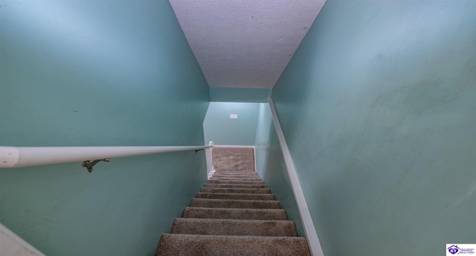 Slippery Rock Court, Vine Grove, Kentucky 40175, ,4 BathroomsBathrooms,For Sale,Slippery Rock Court,HK24004236