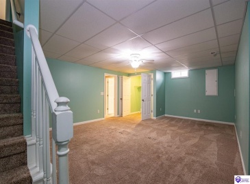 Slippery Rock Court, Vine Grove, Kentucky 40175, ,4 BathroomsBathrooms,For Sale,Slippery Rock Court,HK24004236