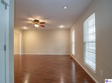 Slippery Rock Court, Vine Grove, Kentucky 40175, ,4 BathroomsBathrooms,For Sale,Slippery Rock Court,HK24004236