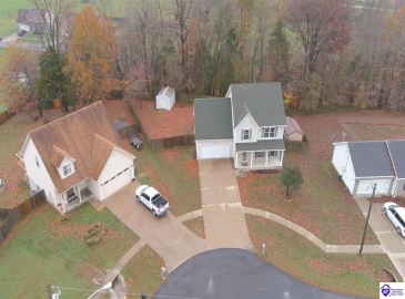 Slippery Rock Court, Vine Grove, Kentucky 40175, ,4 BathroomsBathrooms,For Sale,Slippery Rock Court,HK24004236