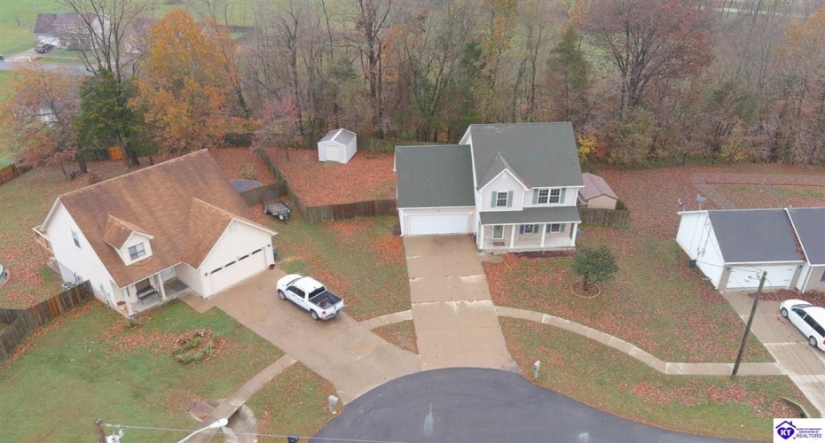 Slippery Rock Court, Vine Grove, Kentucky 40175, ,4 BathroomsBathrooms,For Sale,Slippery Rock Court,HK24004236