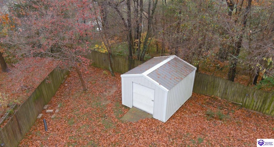 Slippery Rock Court, Vine Grove, Kentucky 40175, ,4 BathroomsBathrooms,For Sale,Slippery Rock Court,HK24004236