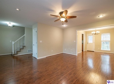 Slippery Rock Court, Vine Grove, Kentucky 40175, ,4 BathroomsBathrooms,For Sale,Slippery Rock Court,HK24004236