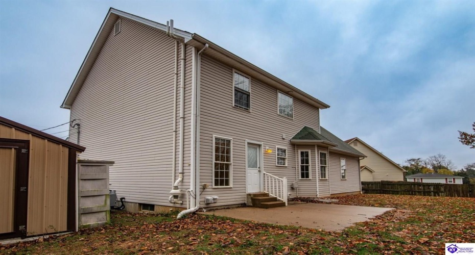 Slippery Rock Court, Vine Grove, Kentucky 40175, ,4 BathroomsBathrooms,For Sale,Slippery Rock Court,HK24004236