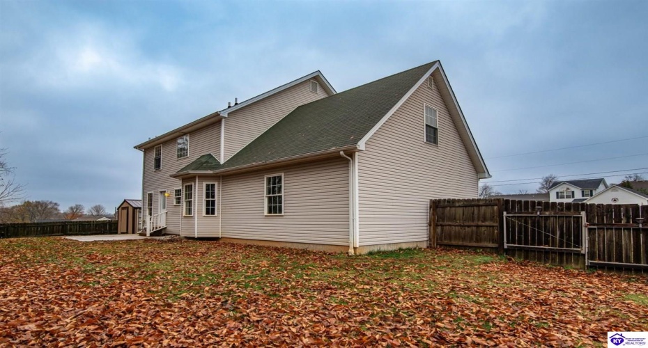 Slippery Rock Court, Vine Grove, Kentucky 40175, ,4 BathroomsBathrooms,For Sale,Slippery Rock Court,HK24004236