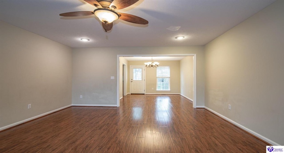 Slippery Rock Court, Vine Grove, Kentucky 40175, ,4 BathroomsBathrooms,For Sale,Slippery Rock Court,HK24004236