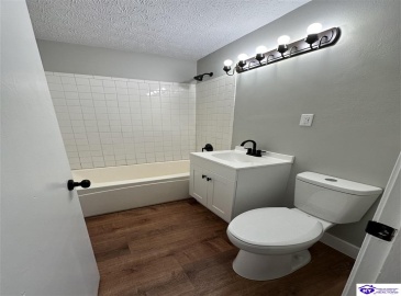 Diecks Drive, Elizabethtown, Kentucky 42701, ,1 BathroomBathrooms,For Sale,Diecks Drive,HK24004240