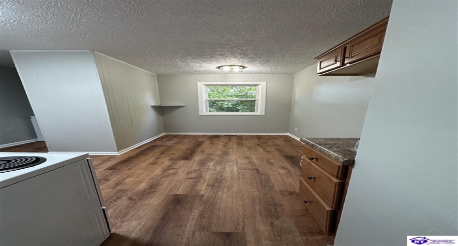 Diecks Drive, Elizabethtown, Kentucky 42701, ,1 BathroomBathrooms,For Sale,Diecks Drive,HK24004240