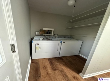 Diecks Drive, Elizabethtown, Kentucky 42701, ,1 BathroomBathrooms,For Sale,Diecks Drive,HK24004240