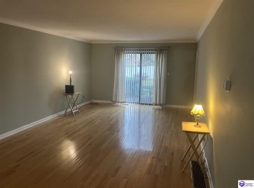 Tyler Circle, Elizabethtown, Kentucky 42701, ,3 BathroomsBathrooms,For Sale,Tyler Circle,HK24004242