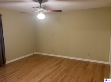 Tyler Circle, Elizabethtown, Kentucky 42701, ,3 BathroomsBathrooms,For Sale,Tyler Circle,HK24004242