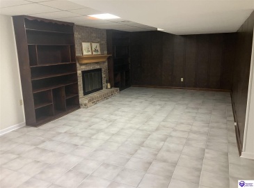 Tyler Circle, Elizabethtown, Kentucky 42701, ,3 BathroomsBathrooms,For Sale,Tyler Circle,HK24004242