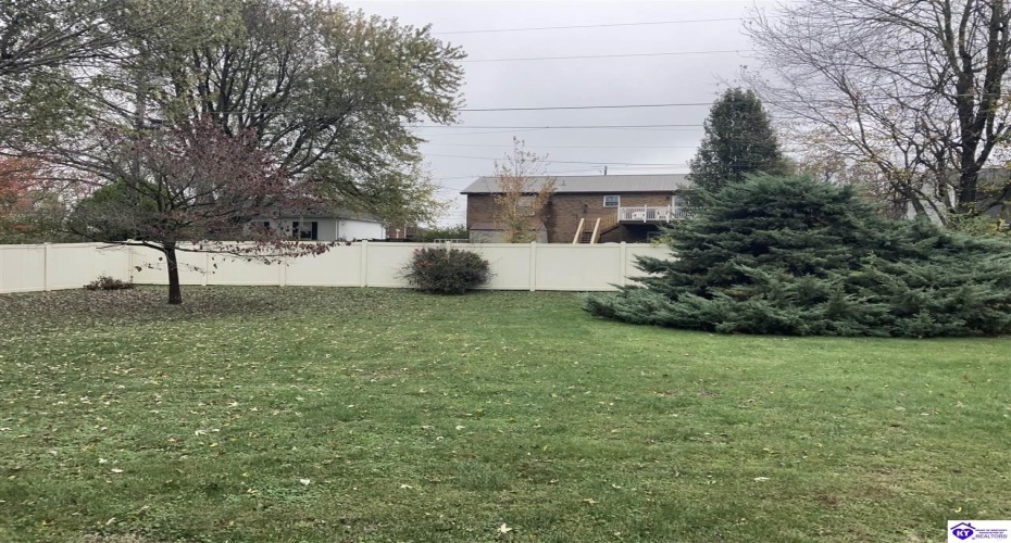 Tyler Circle, Elizabethtown, Kentucky 42701, ,3 BathroomsBathrooms,For Sale,Tyler Circle,HK24004242