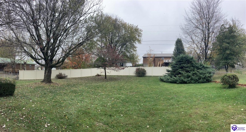 Tyler Circle, Elizabethtown, Kentucky 42701, ,3 BathroomsBathrooms,For Sale,Tyler Circle,HK24004242