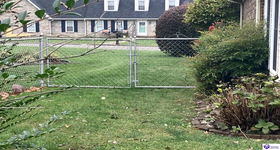 Tyler Circle, Elizabethtown, Kentucky 42701, ,3 BathroomsBathrooms,For Sale,Tyler Circle,HK24004242