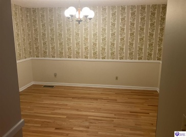 Tyler Circle, Elizabethtown, Kentucky 42701, ,3 BathroomsBathrooms,For Sale,Tyler Circle,HK24004242