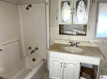 Tabernacle Road, Greensburg, Kentucky 42743, ,1 BathroomBathrooms,For Sale,Tabernacle Road,HK24004243