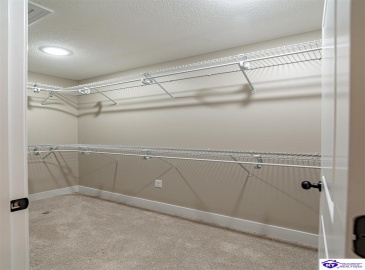 Hunter Lane, Elizabethtown, Kentucky 42701, ,3 BathroomsBathrooms,For Sale,Hunter Lane,HK24004251