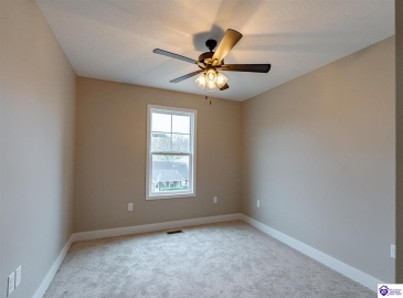 Hunter Lane, Elizabethtown, Kentucky 42701, ,3 BathroomsBathrooms,For Sale,Hunter Lane,HK24004251