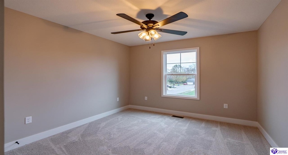 Hunter Lane, Elizabethtown, Kentucky 42701, ,3 BathroomsBathrooms,For Sale,Hunter Lane,HK24004252