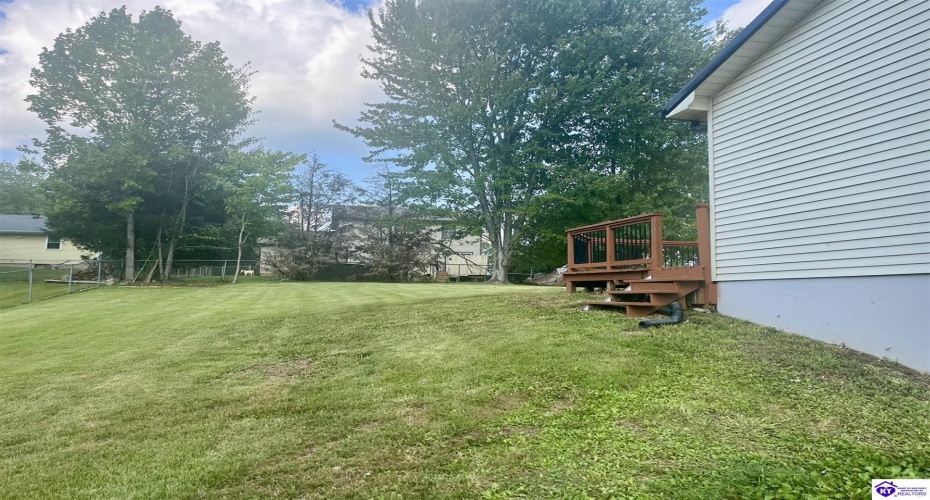 Pleasant View Drive, Elizabethtown, Kentucky 42701, ,2 BathroomsBathrooms,For Sale,Pleasant View Drive,HK24004261