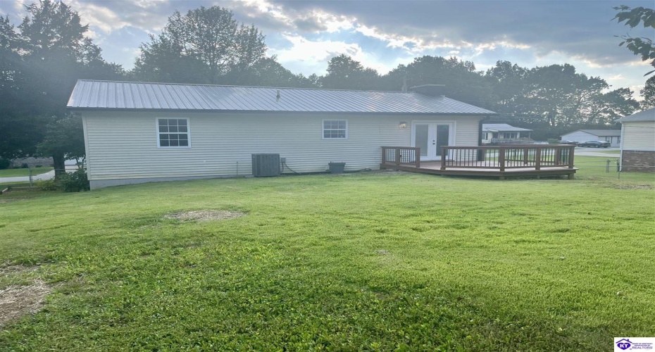 Pleasant View Drive, Elizabethtown, Kentucky 42701, ,2 BathroomsBathrooms,For Sale,Pleasant View Drive,HK24004261