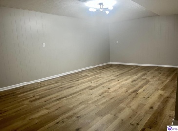 Pleasant View Drive, Elizabethtown, Kentucky 42701, ,2 BathroomsBathrooms,For Sale,Pleasant View Drive,HK24004261