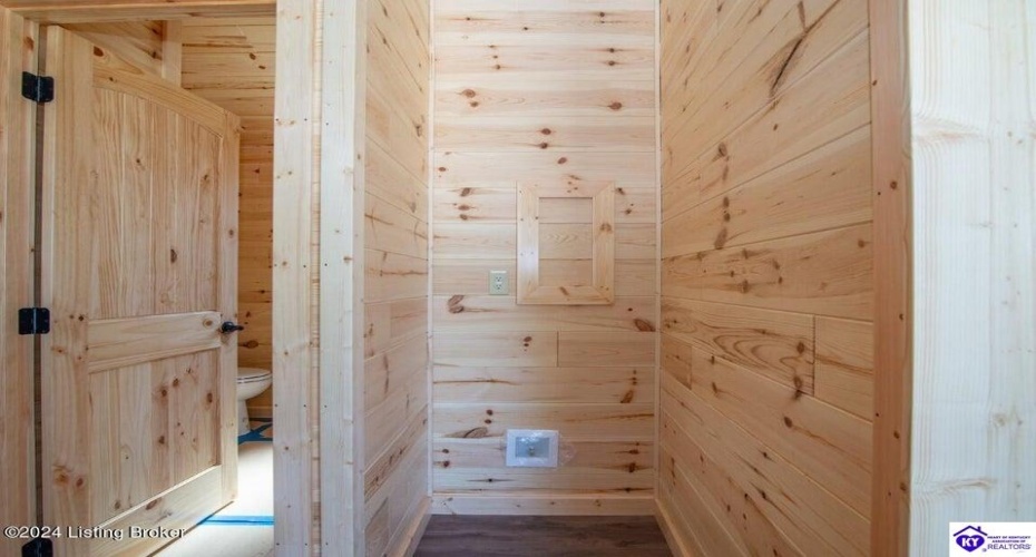 Cave Hill Road, Munfordville, Kentucky 42765, ,1 BathroomBathrooms,For Sale,Cave Hill Road,HK24003065