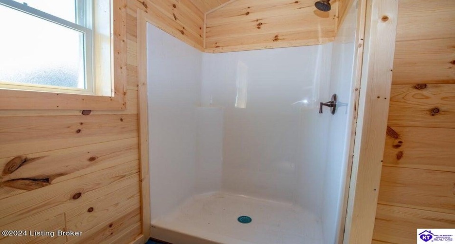 Cave Hill Road, Munfordville, Kentucky 42765, ,1 BathroomBathrooms,For Sale,Cave Hill Road,HK24003065