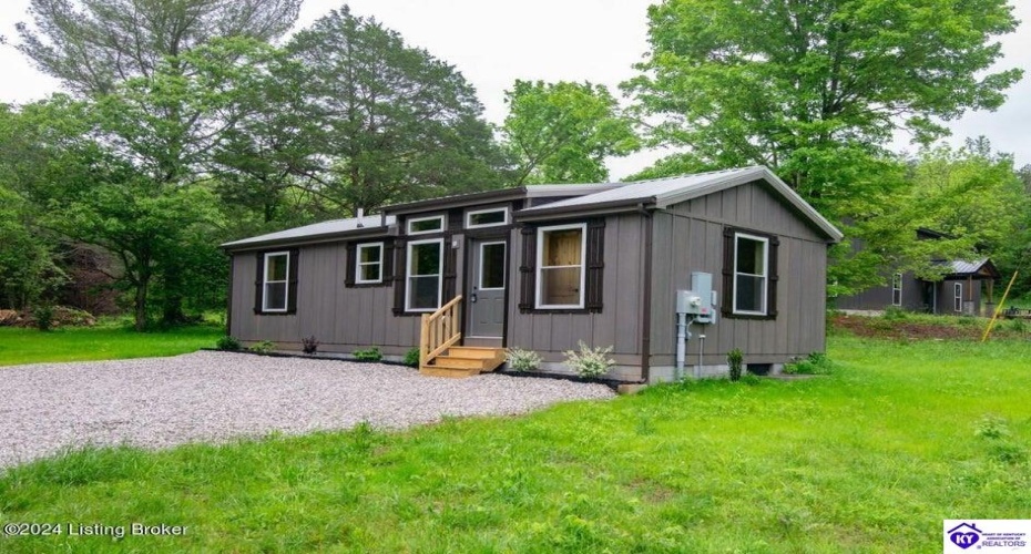 Cave Hill Road, Munfordville, Kentucky 42765, ,1 BathroomBathrooms,For Sale,Cave Hill Road,HK24003065