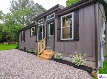 Cave Hill Road, Munfordville, Kentucky 42765, ,1 BathroomBathrooms,For Sale,Cave Hill Road,HK24003065