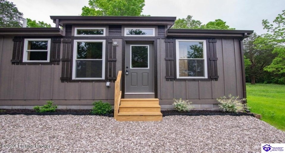 Cave Hill Road, Munfordville, Kentucky 42765, ,1 BathroomBathrooms,For Sale,Cave Hill Road,HK24003065