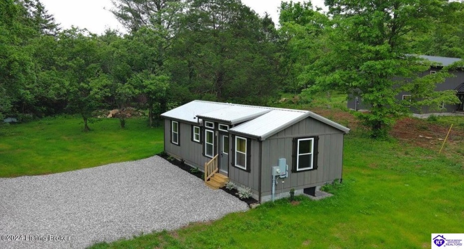 Cave Hill Road, Munfordville, Kentucky 42765, ,1 BathroomBathrooms,For Sale,Cave Hill Road,HK24003065