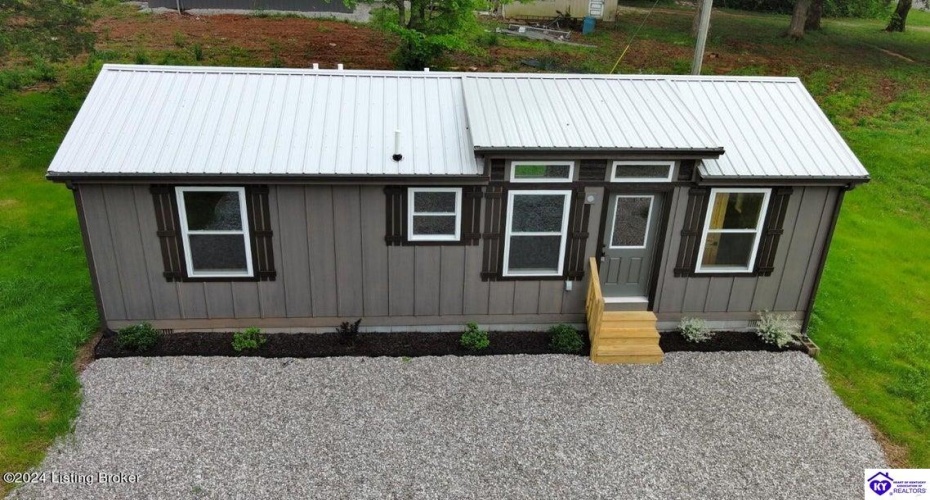 Cave Hill Road, Munfordville, Kentucky 42765, ,1 BathroomBathrooms,For Sale,Cave Hill Road,HK24003065