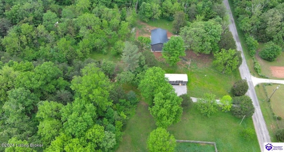 Cave Hill Road, Munfordville, Kentucky 42765, ,1 BathroomBathrooms,For Sale,Cave Hill Road,HK24003065