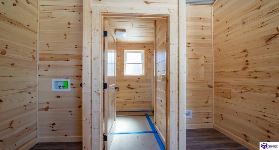 Cave Hill Road, Munfordville, Kentucky 42765, ,1 BathroomBathrooms,For Sale,Cave Hill Road,HK24003065