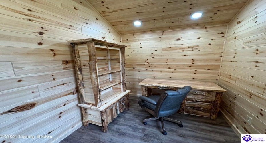 Cave Hill Road, Munfordville, Kentucky 42765, ,1 BathroomBathrooms,For Sale,Cave Hill Road,HK24003065