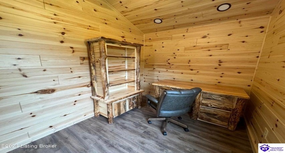 Cave Hill Road, Munfordville, Kentucky 42765, ,1 BathroomBathrooms,For Sale,Cave Hill Road,HK24003065