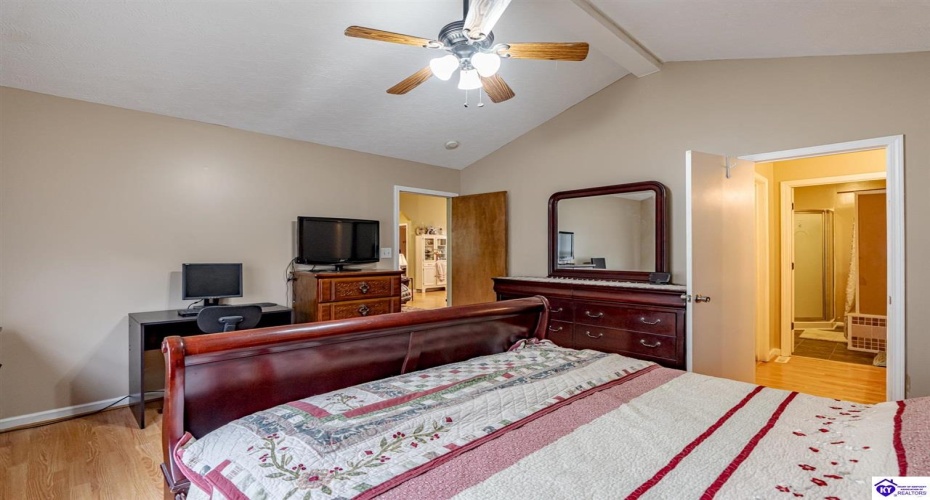 Foxboro Road, Brandenburg, Kentucky 40108, ,3 BathroomsBathrooms,For Sale,Foxboro Road,HK24004267