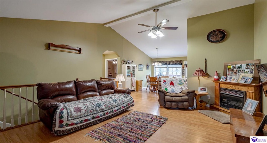 Foxboro Road, Brandenburg, Kentucky 40108, ,3 BathroomsBathrooms,For Sale,Foxboro Road,HK24004267