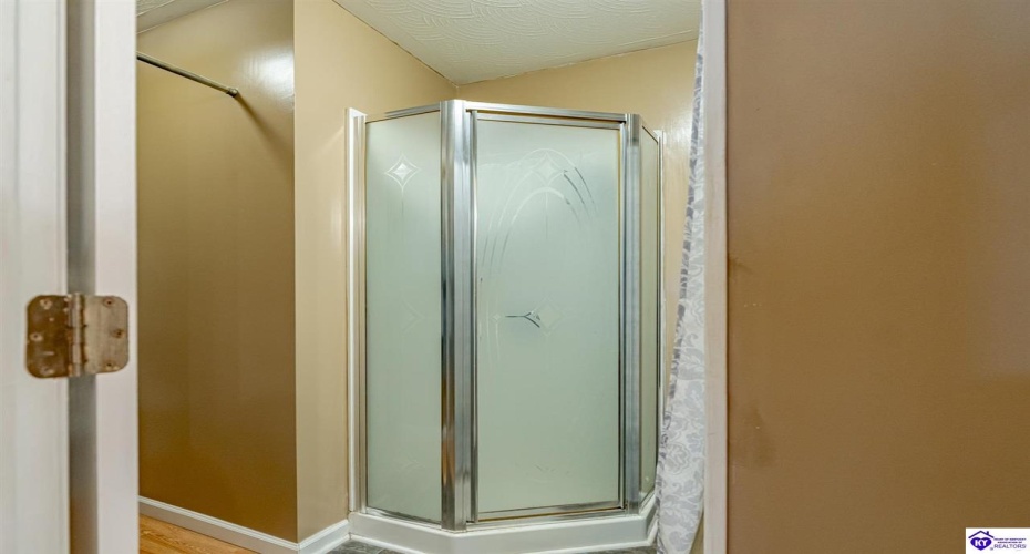 Foxboro Road, Brandenburg, Kentucky 40108, ,3 BathroomsBathrooms,For Sale,Foxboro Road,HK24004267