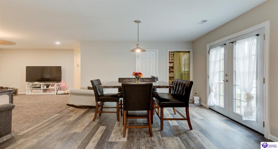 Deering Lane, Radcliff, Kentucky 40160, ,2 BathroomsBathrooms,For Sale,Deering Lane,HK24004272