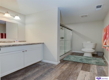 Deering Lane, Radcliff, Kentucky 40160, ,2 BathroomsBathrooms,For Sale,Deering Lane,HK24004272