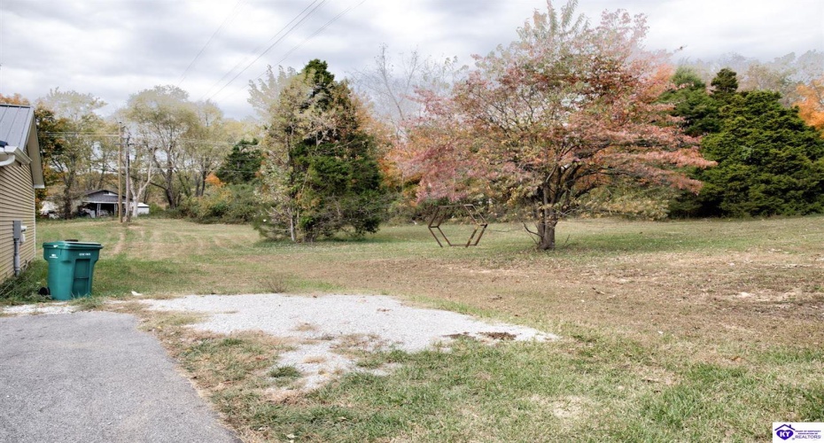 Deering Lane, Radcliff, Kentucky 40160, ,2 BathroomsBathrooms,For Sale,Deering Lane,HK24004272