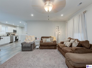 Deering Lane, Radcliff, Kentucky 40160, ,2 BathroomsBathrooms,For Sale,Deering Lane,HK24004272