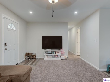 Deering Lane, Radcliff, Kentucky 40160, ,2 BathroomsBathrooms,For Sale,Deering Lane,HK24004272