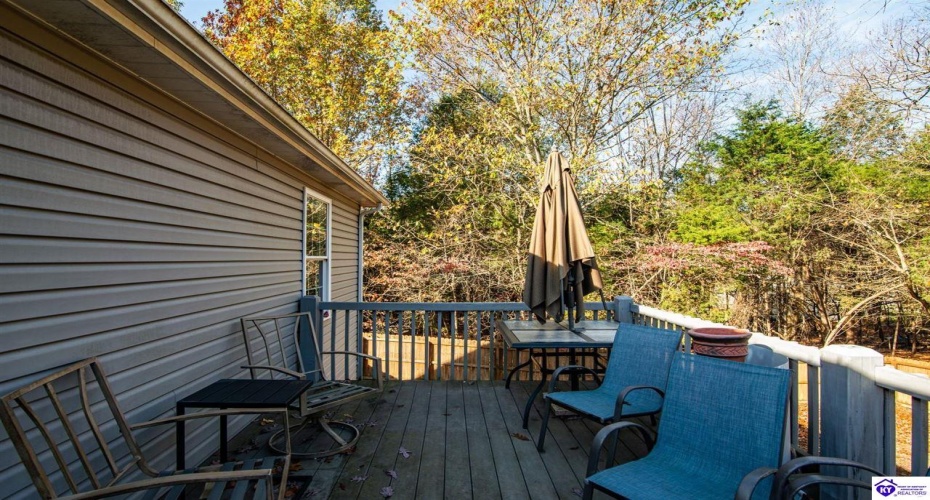 Eagle Point, Brandenburg, Kentucky 40108, ,3 BathroomsBathrooms,For Sale,Eagle Point,HK24004275