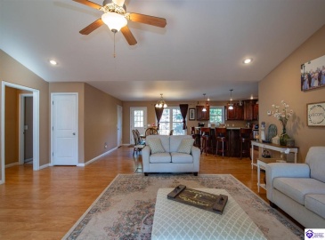 Eagle Point, Brandenburg, Kentucky 40108, ,3 BathroomsBathrooms,For Sale,Eagle Point,HK24004275